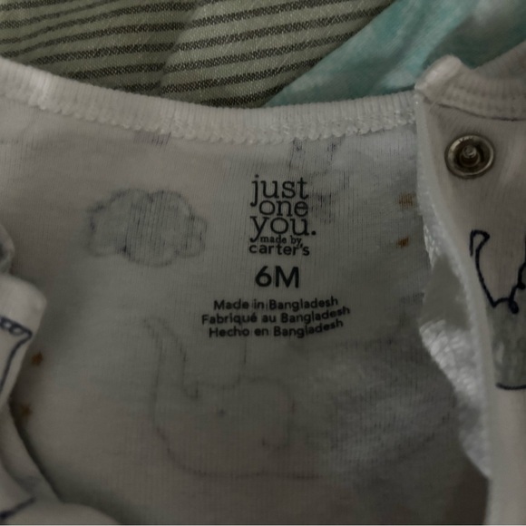 Mixed brand lot of 6 zip baby onesies 6m and 3-6 month baby pajamas - Picture 7 of 8